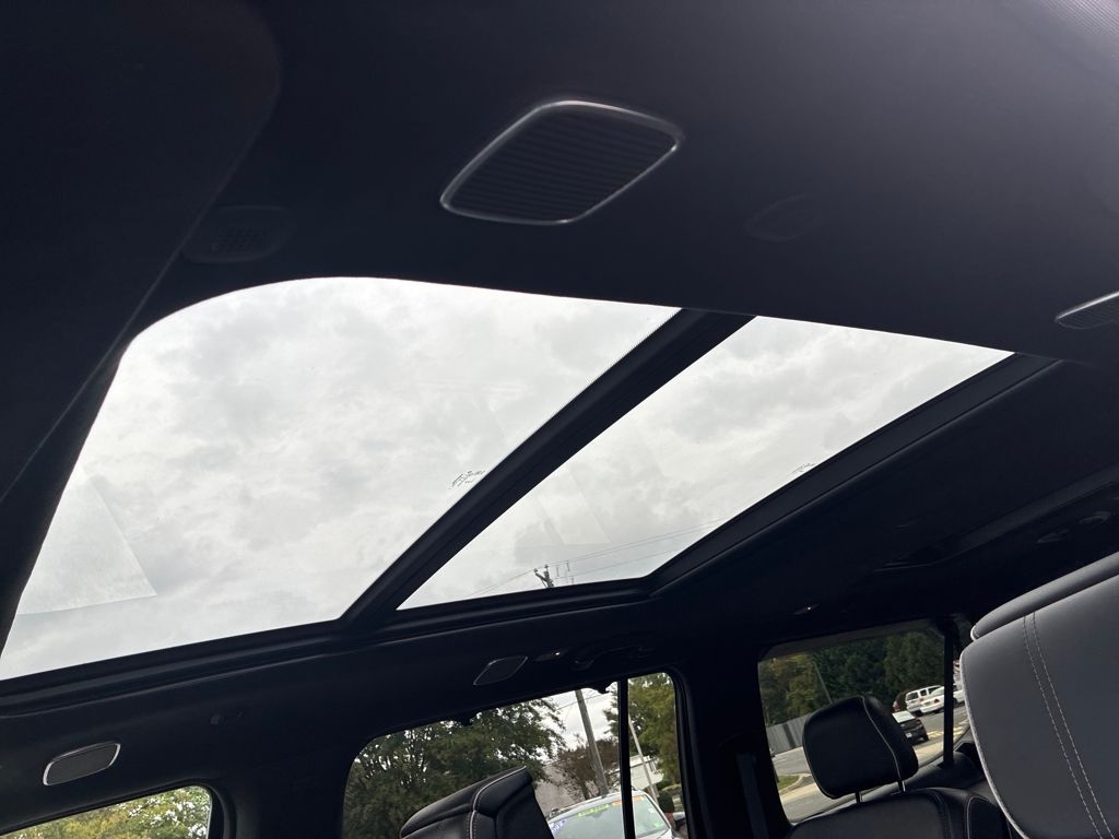 2024 Jeep Grand Wagoneer L II photo 19