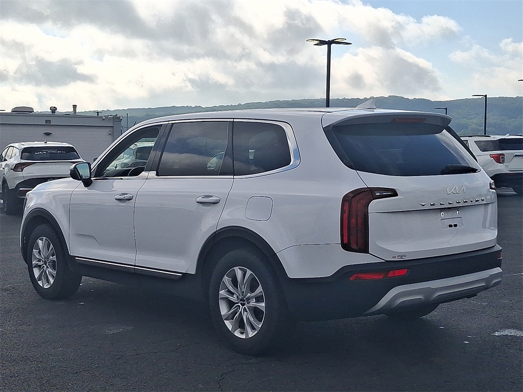 2022 Kia Telluride LX photo 4