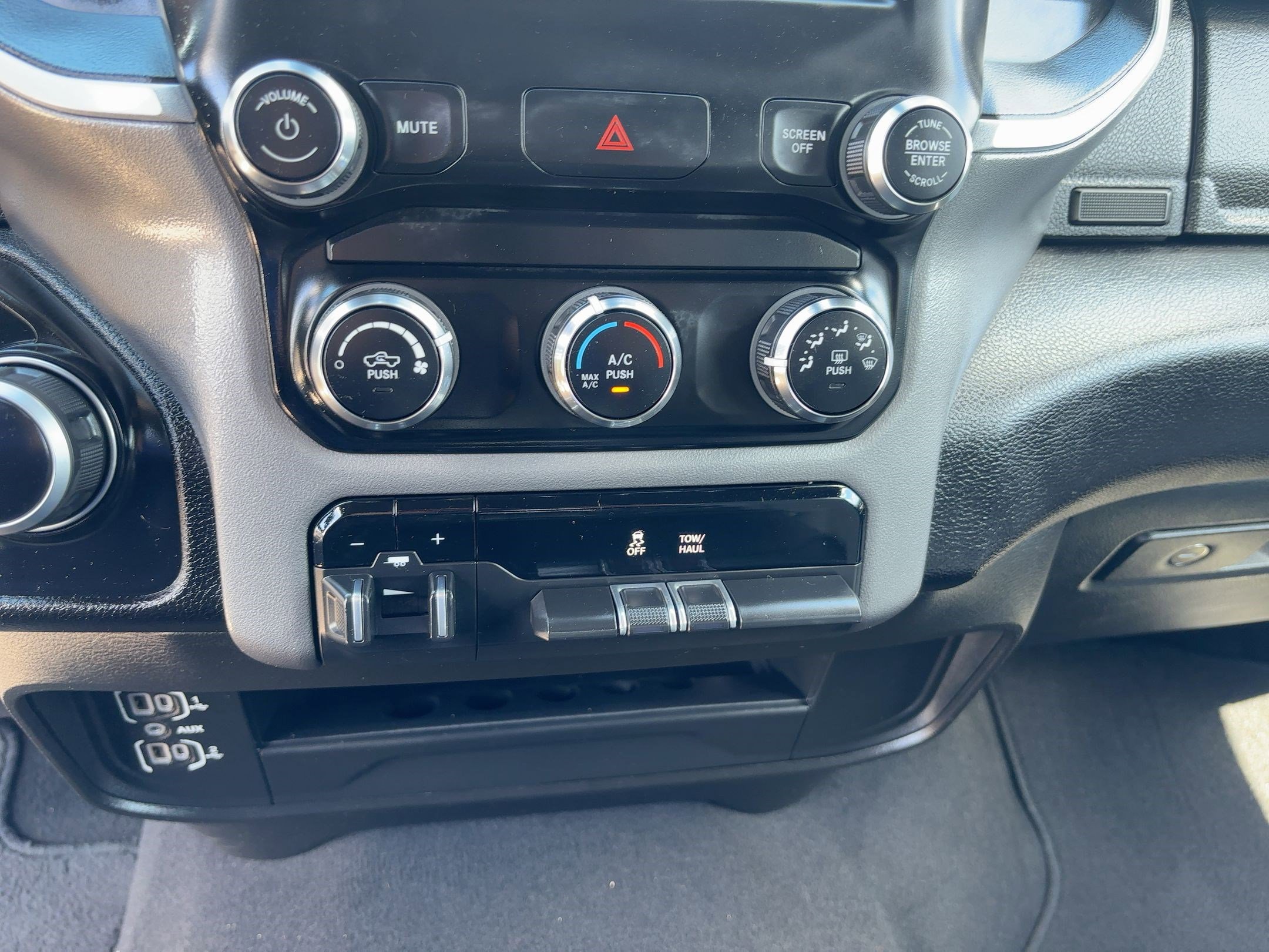 2024 Ram 2500 Big Horn photo 17