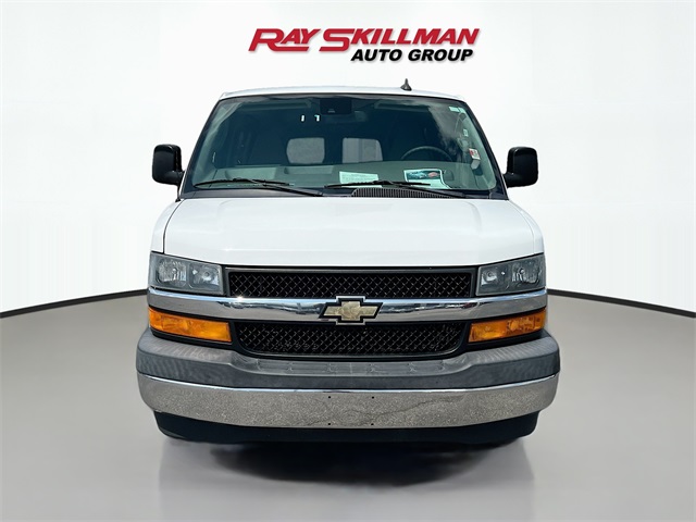 2020 Chevrolet Express 3500 LT Passenger photo 2