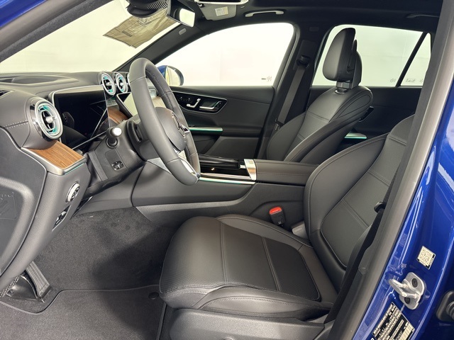 2025 Mercedes Benz GLC 300 4MATIC photo 11