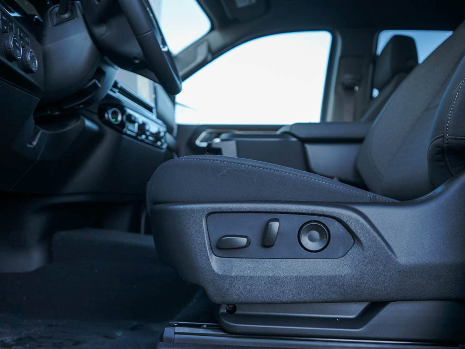 2025 Chevrolet Silverado 1500 LT photo 15