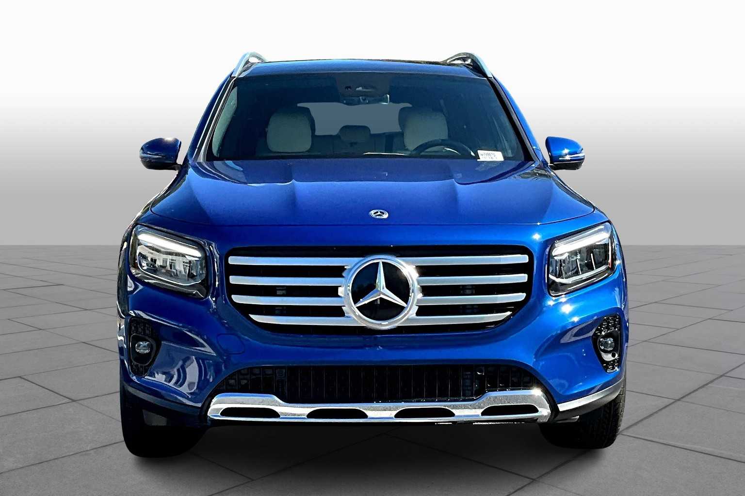 2025 Mercedes Benz GLB 250 photo 3