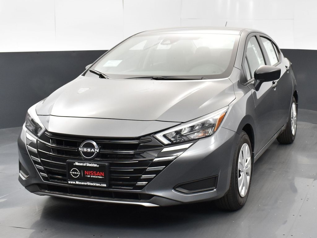 2025 Nissan Versa 1.6 S photo 2