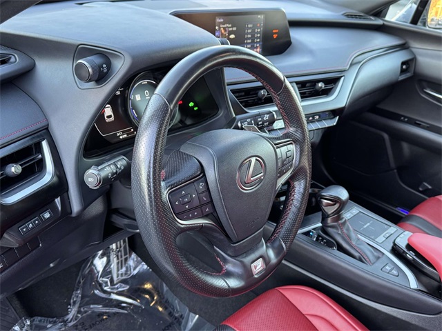 2021 Lexus UX 250h F SPORT photo 2