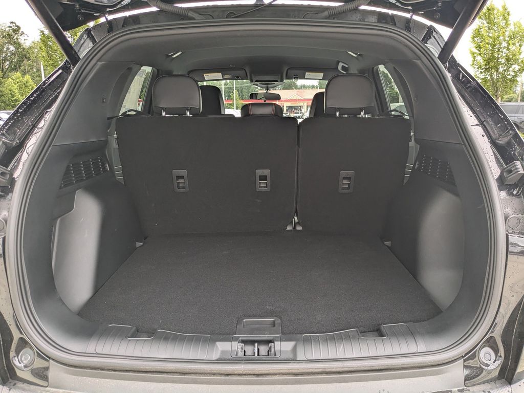 2025 Ford Escape Hybrid ST-Line photo 8