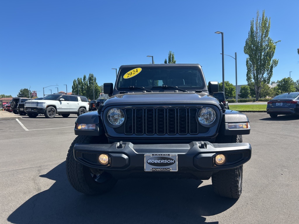 2024 Jeep Gladiator photo 9