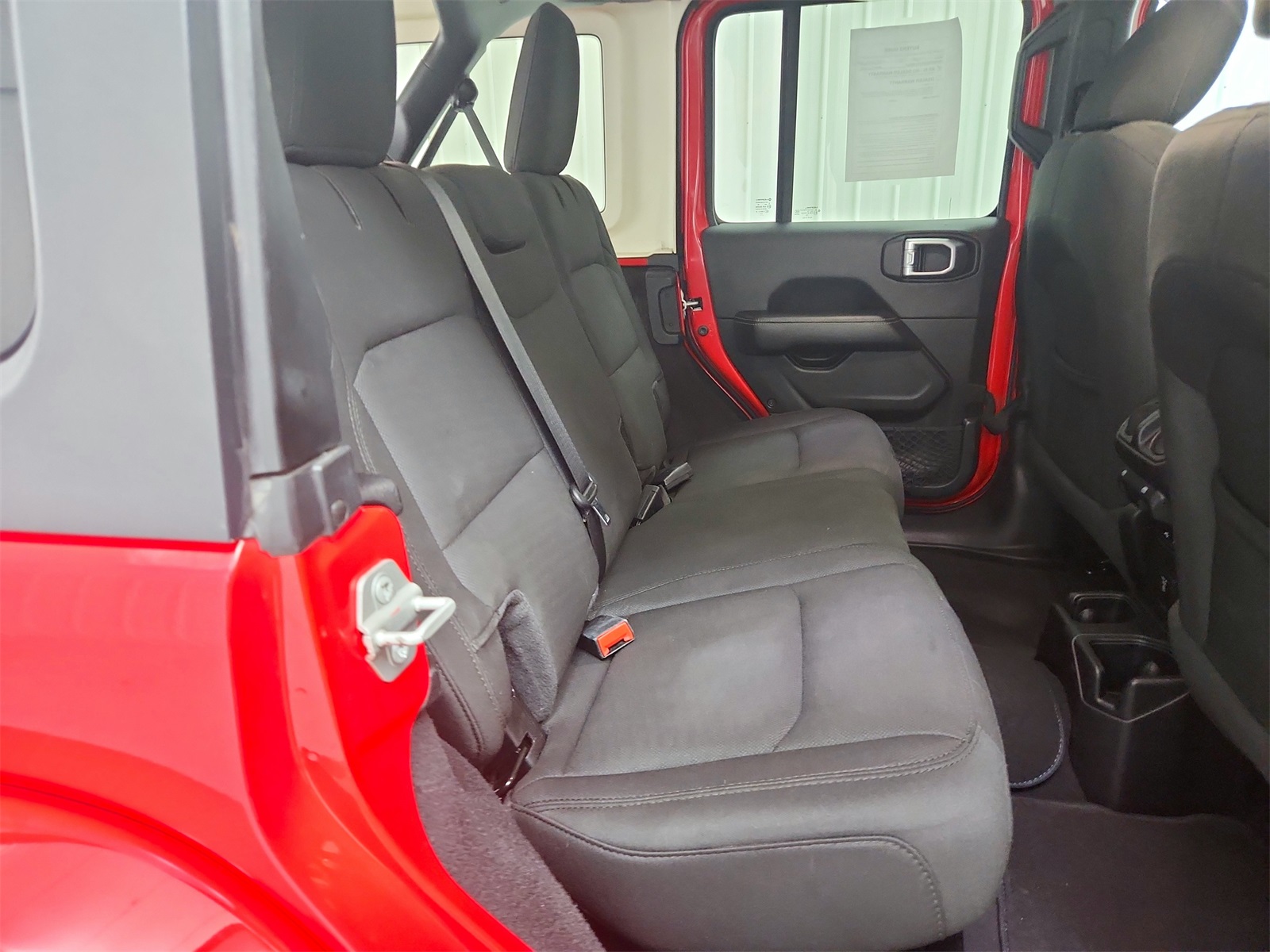 2020 Jeep Wrangler Unlimited Sahara photo 30