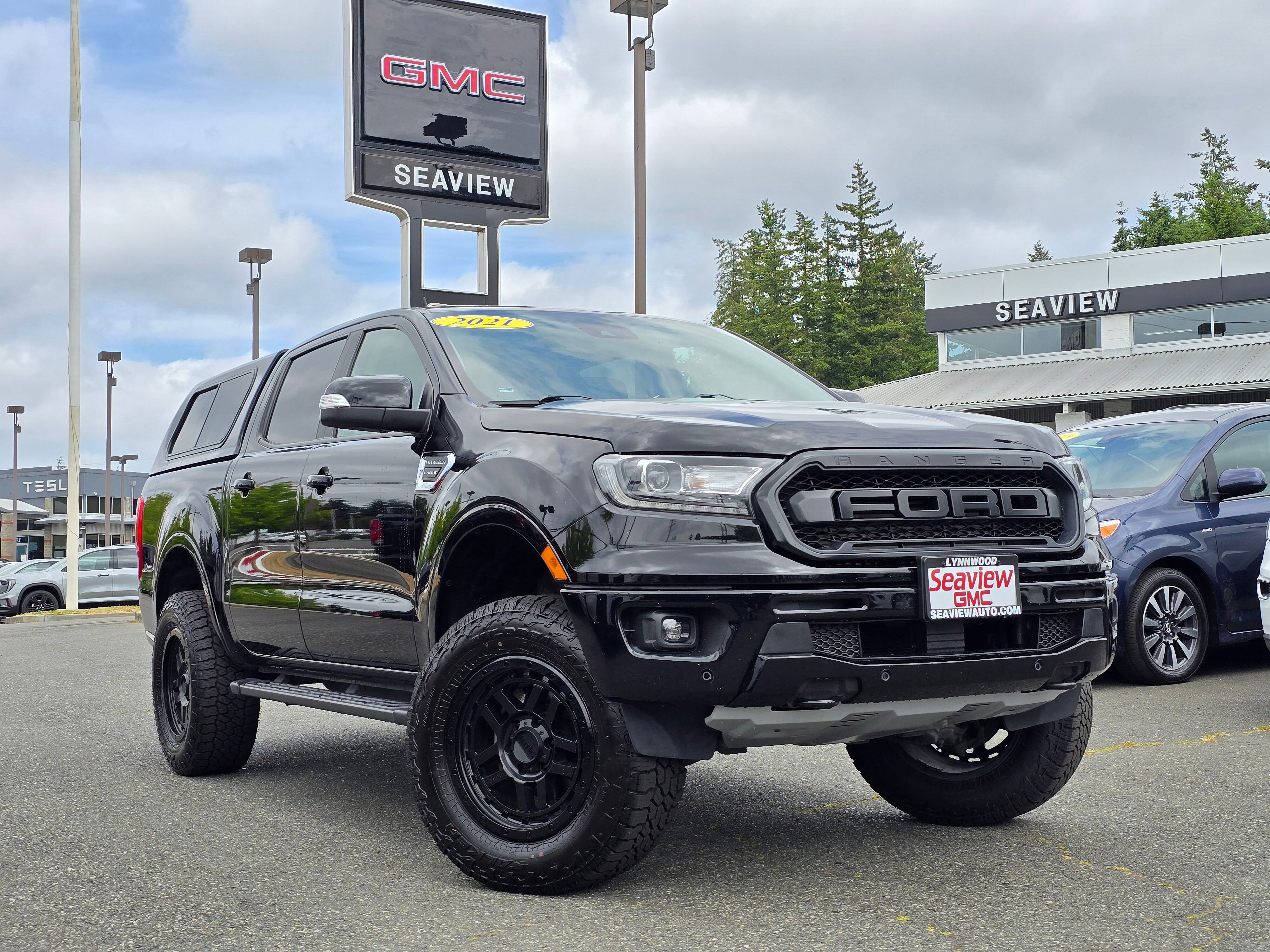 Used 2021  Ford XL image 1