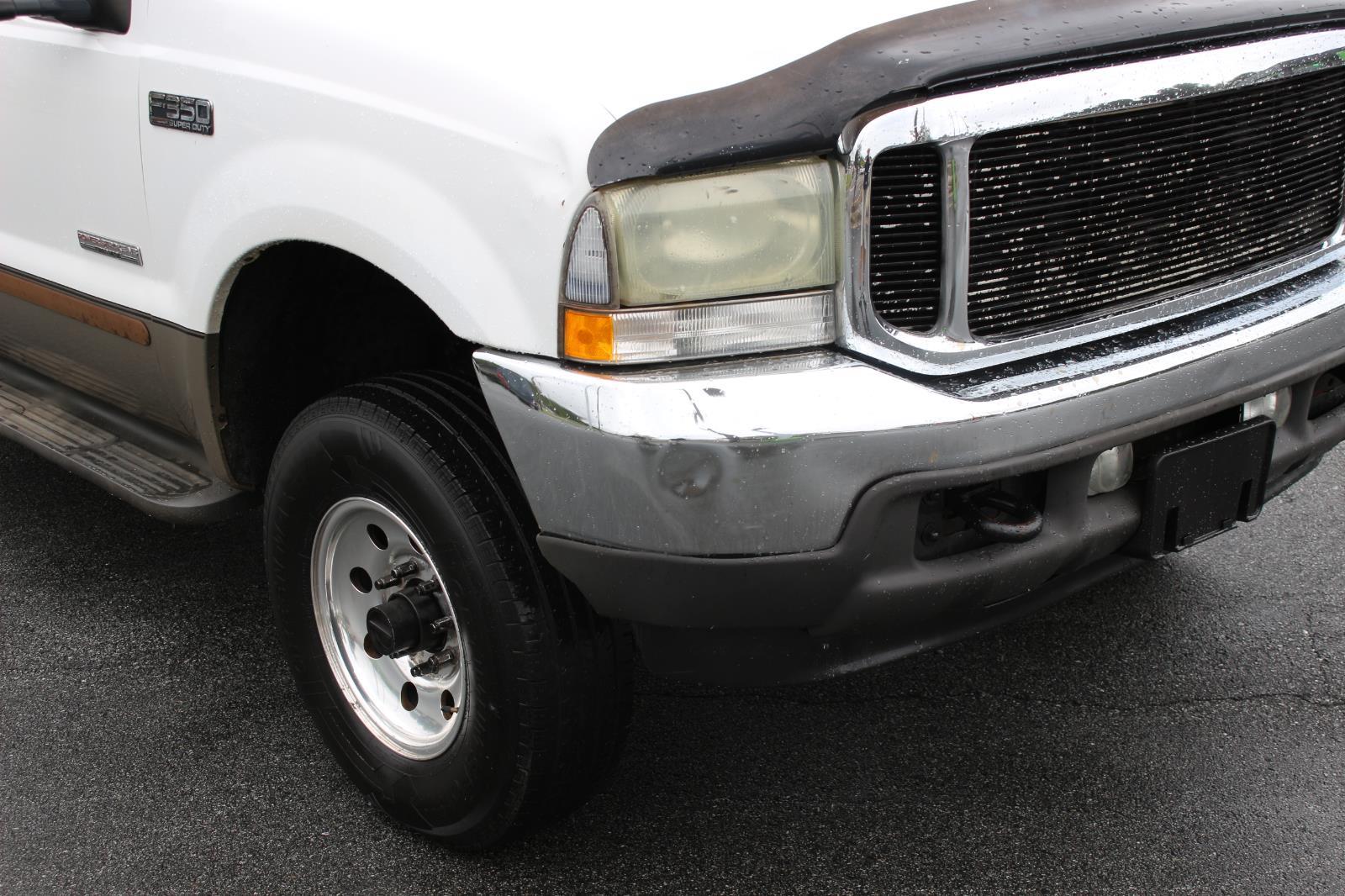 2004 Ford F-350 Lariat photo 9