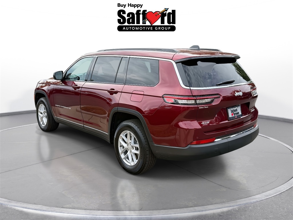 2025 Jeep Grand Cherokee Laredo photo 5
