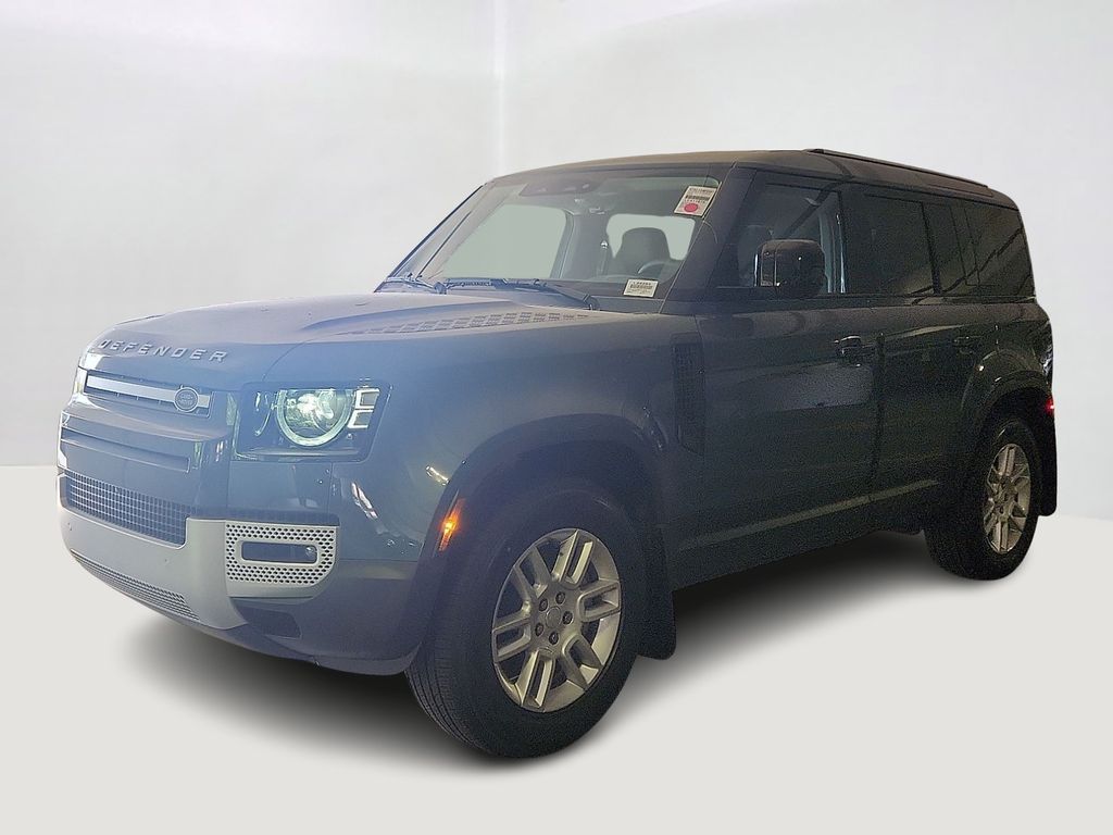 2025 Land Rover Defender S's photo