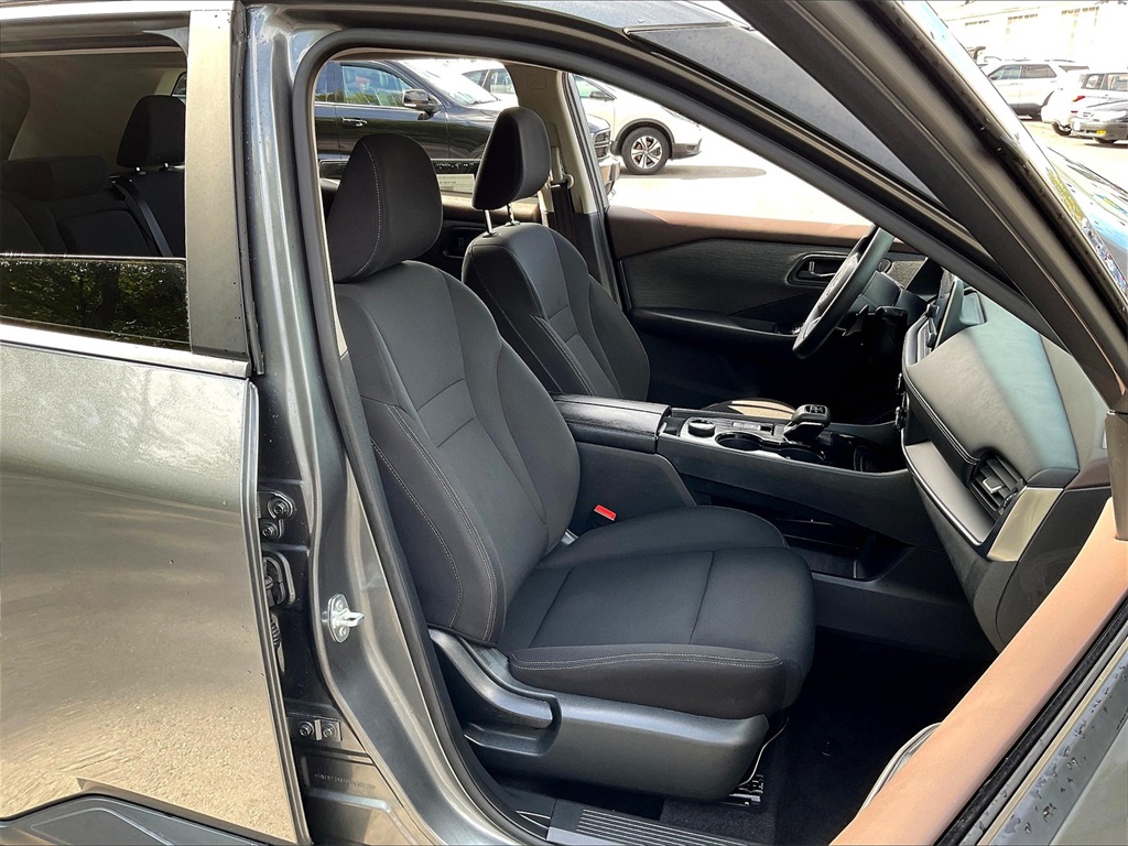 2023 Nissan Rogue S photo 10
