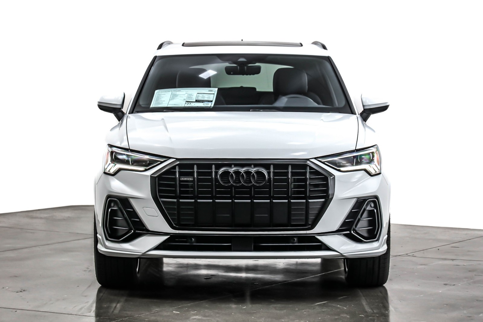 2025 Audi Q3 S line Premium 45 TFSI photo 2