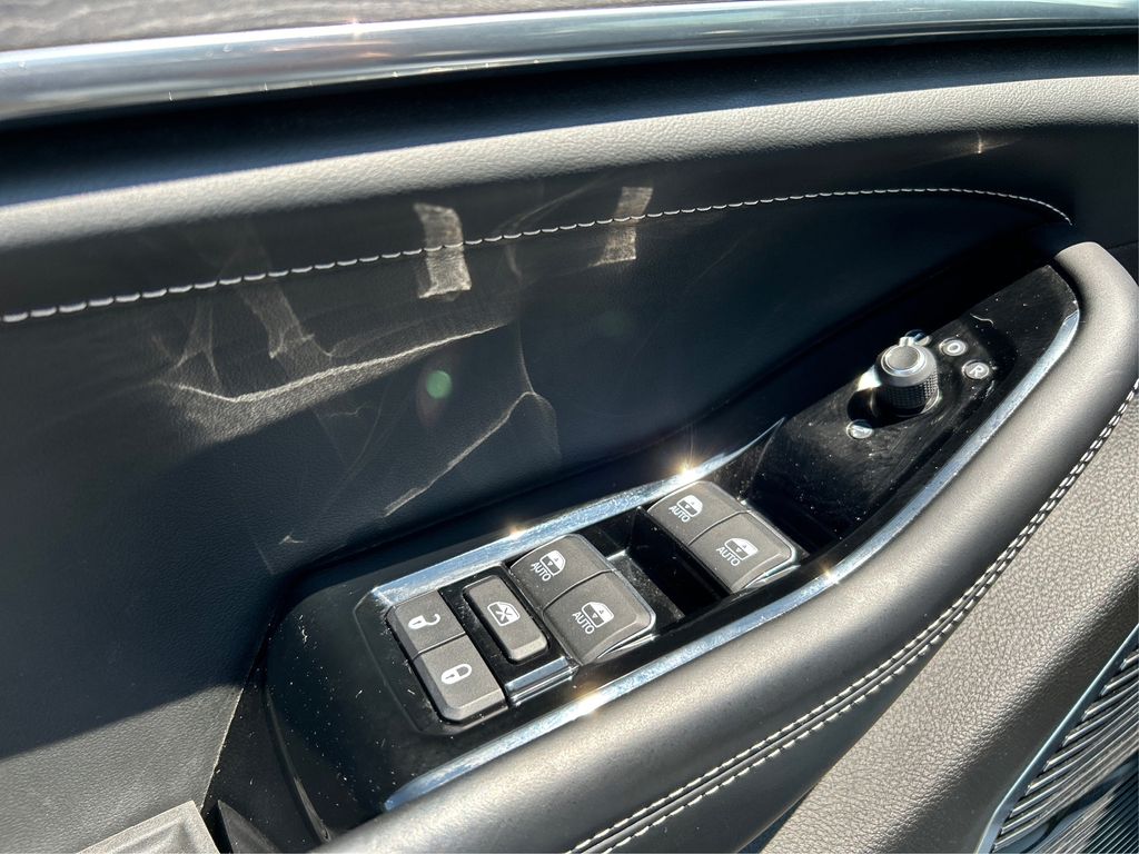 2023 Jeep Grand Cherokee Overland photo 41