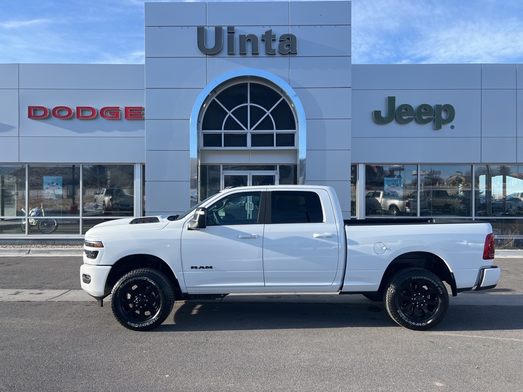 2026 RAM Ram 3500 Pickup Laramie's photo