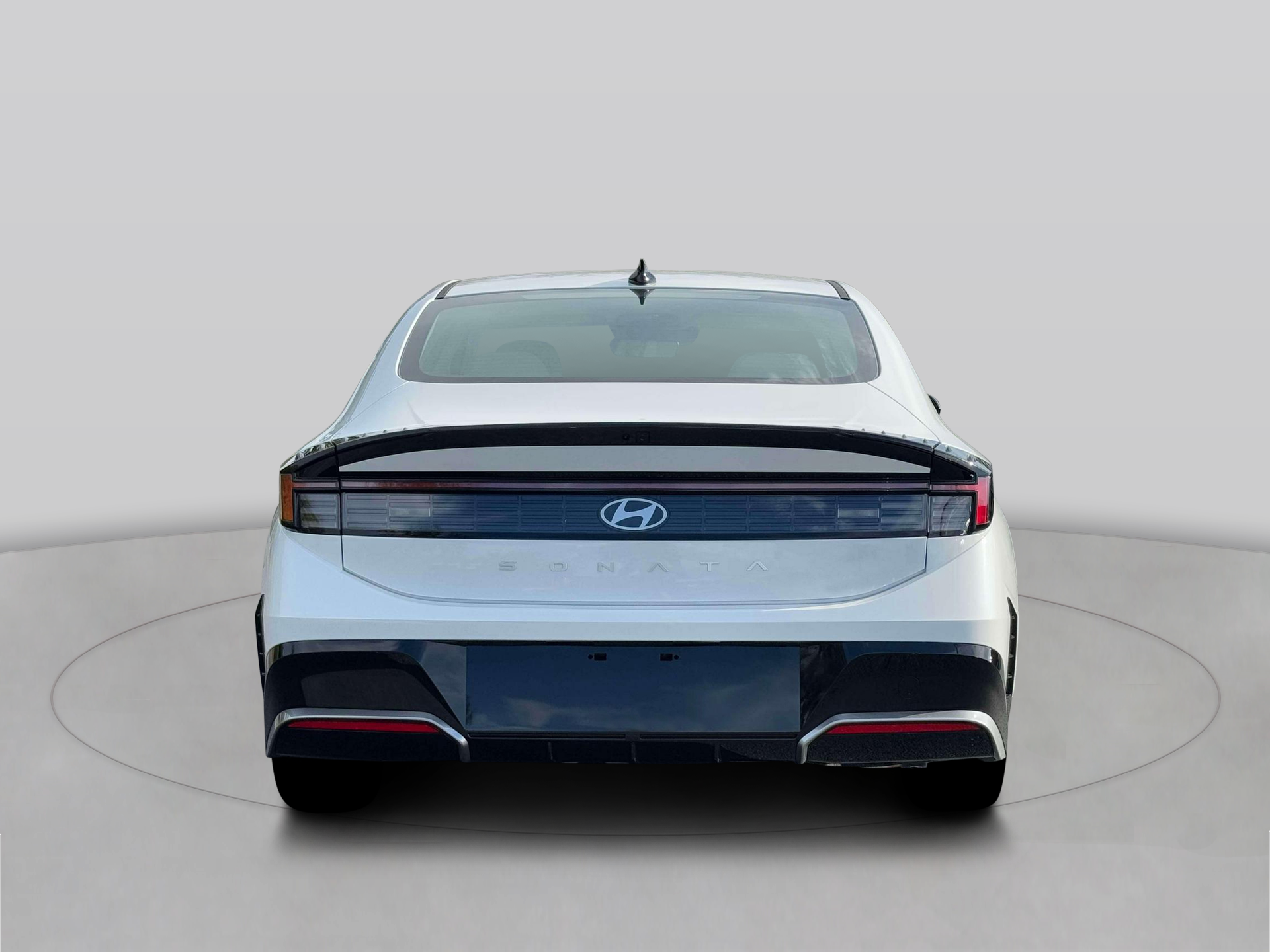 2026 Hyundai Sonata SEL Sport photo 2