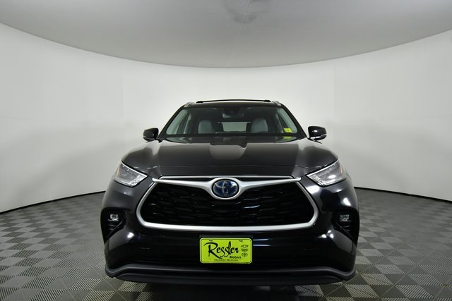 2023 Toyota Highlander Hybrid XLE photo 3