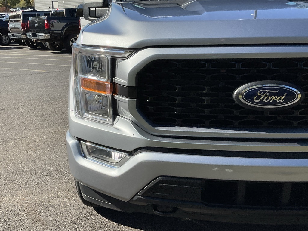 2022 Ford F-150 XL photo 2
