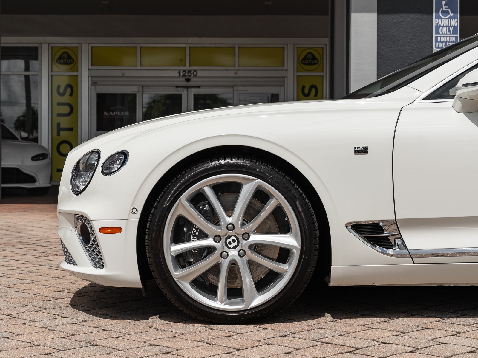 2020 Bentley Continental GTC GT V8 photo 9