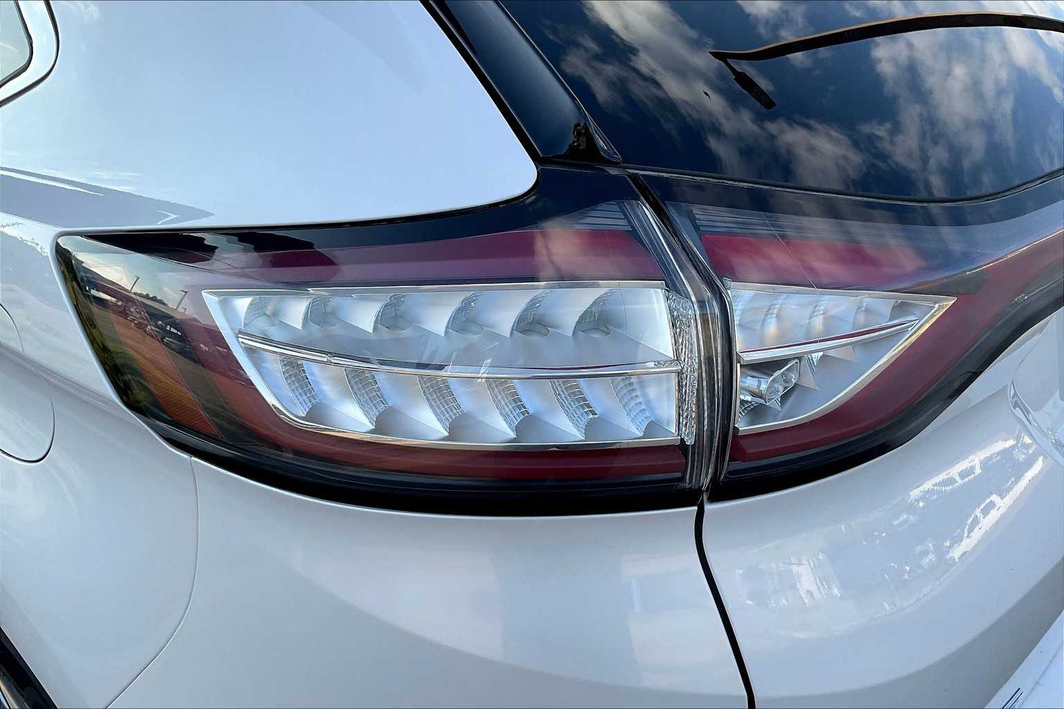 2017 Ford Edge Titanium photo 27