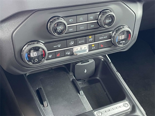 2025 Ford Bronco Outer Banks photo 11