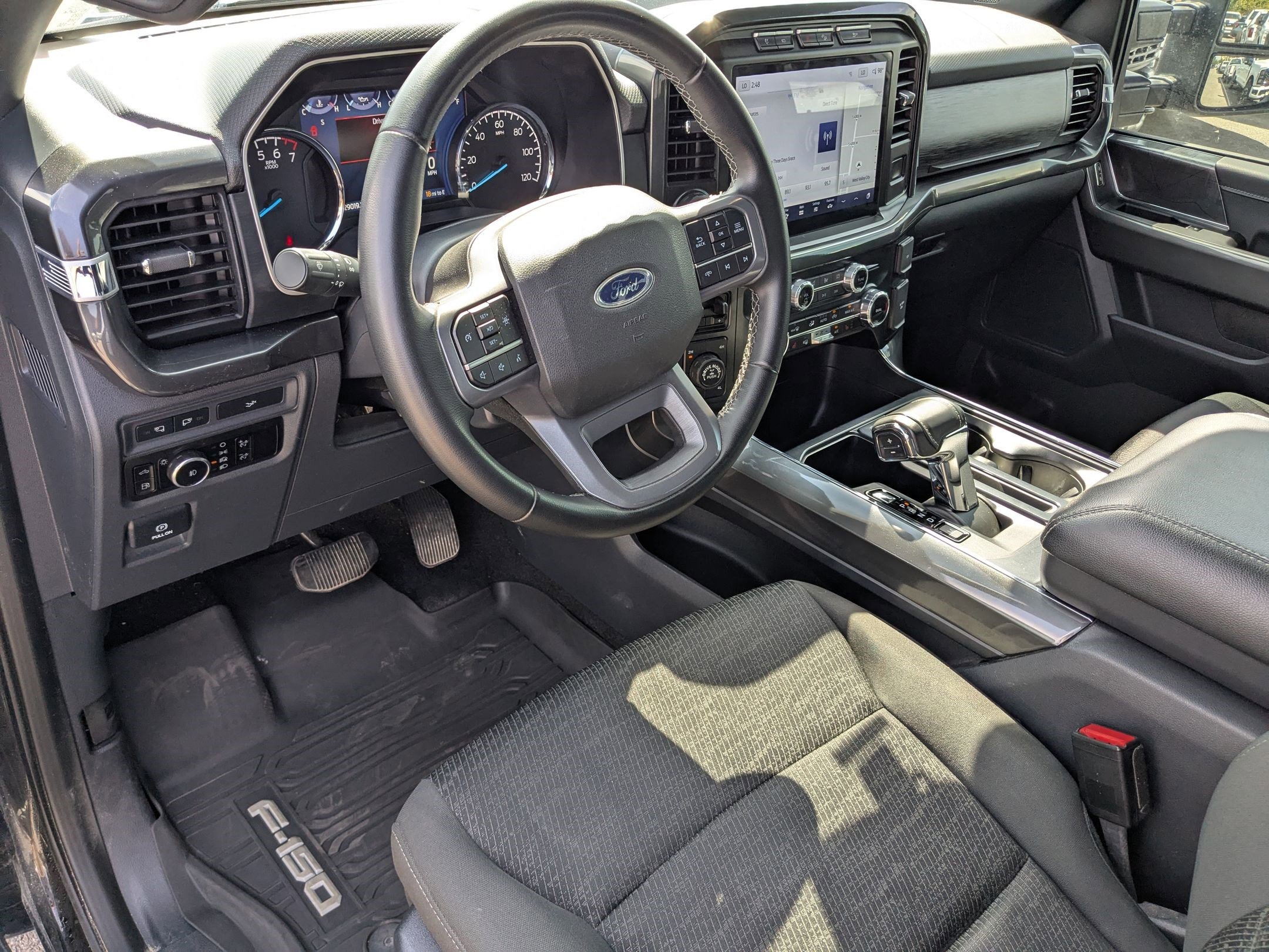 2023 Ford F-150 XLT photo 12