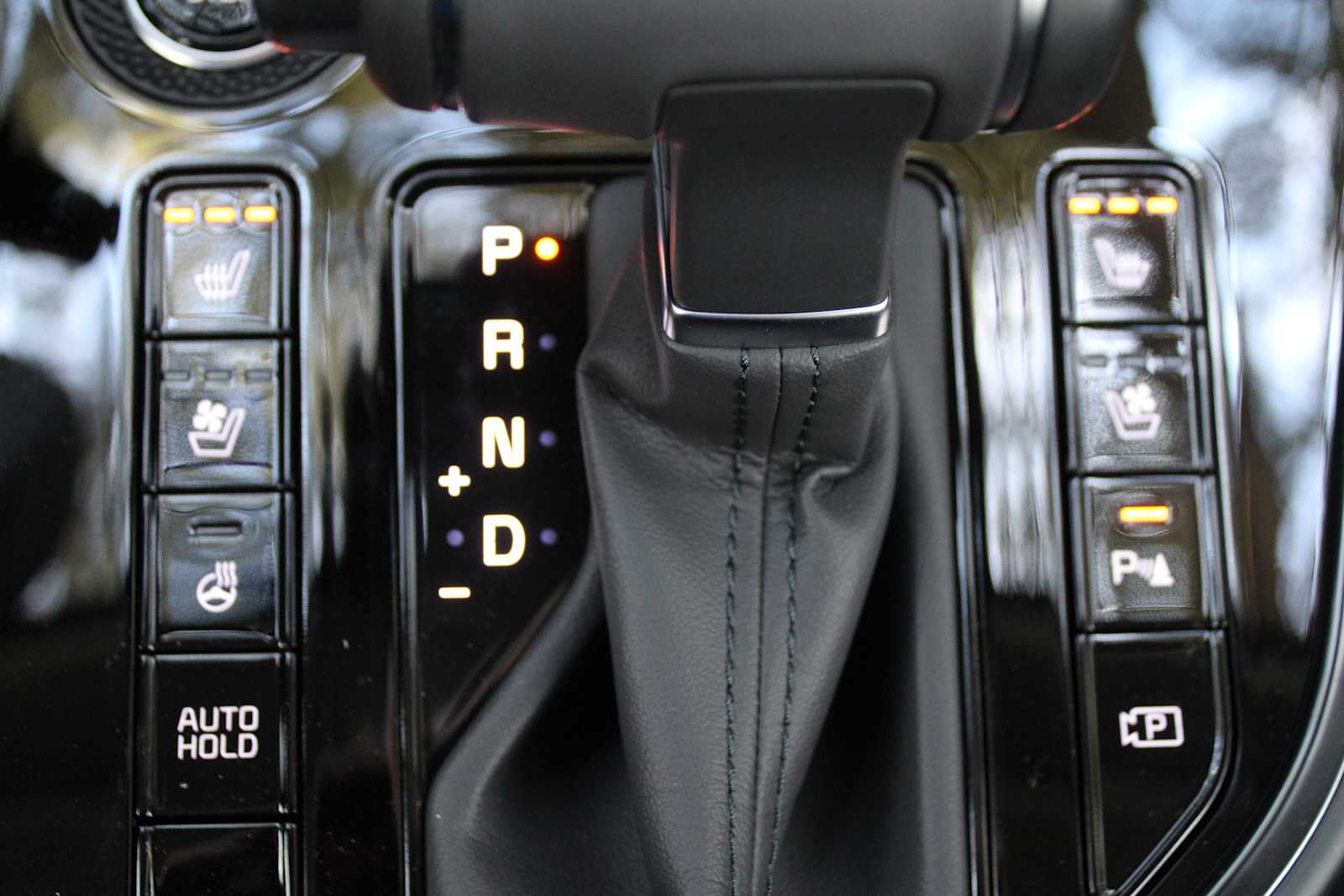 2025 Kia Niro SX photo 31