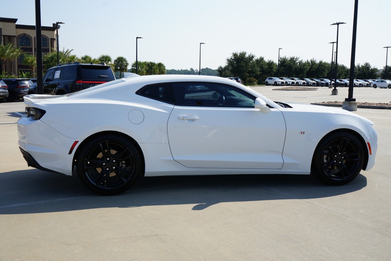 2019 Chevrolet Camaro 1LS 1LT photo 2