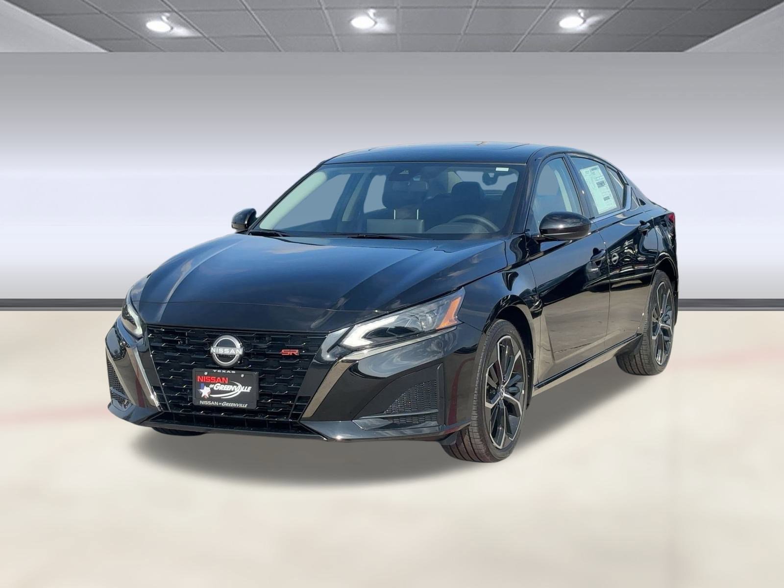 2025 Nissan Altima SR's photo
