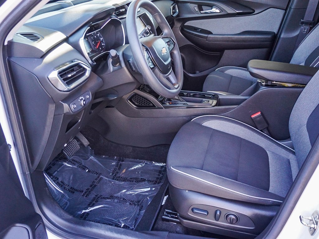 2022 Chevrolet Trailblazer LT photo 16