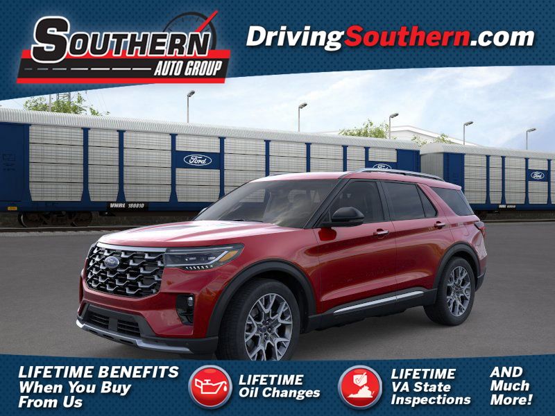 2025 Ford Explorer Platinum's photo