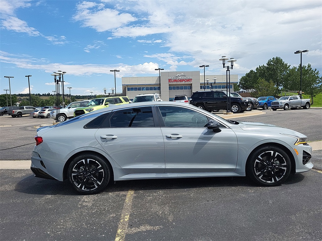 2022 Kia K5 GT-Line photo 2