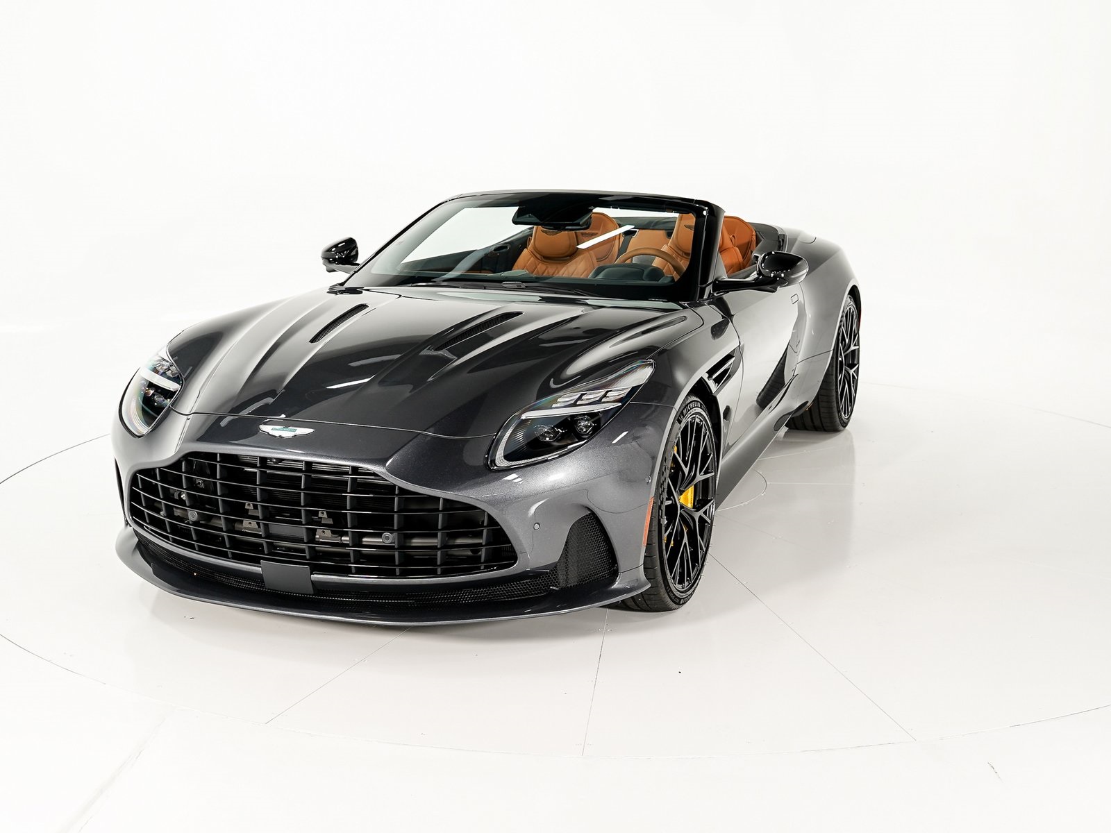 2025 Aston Martin DB12 Base's photo