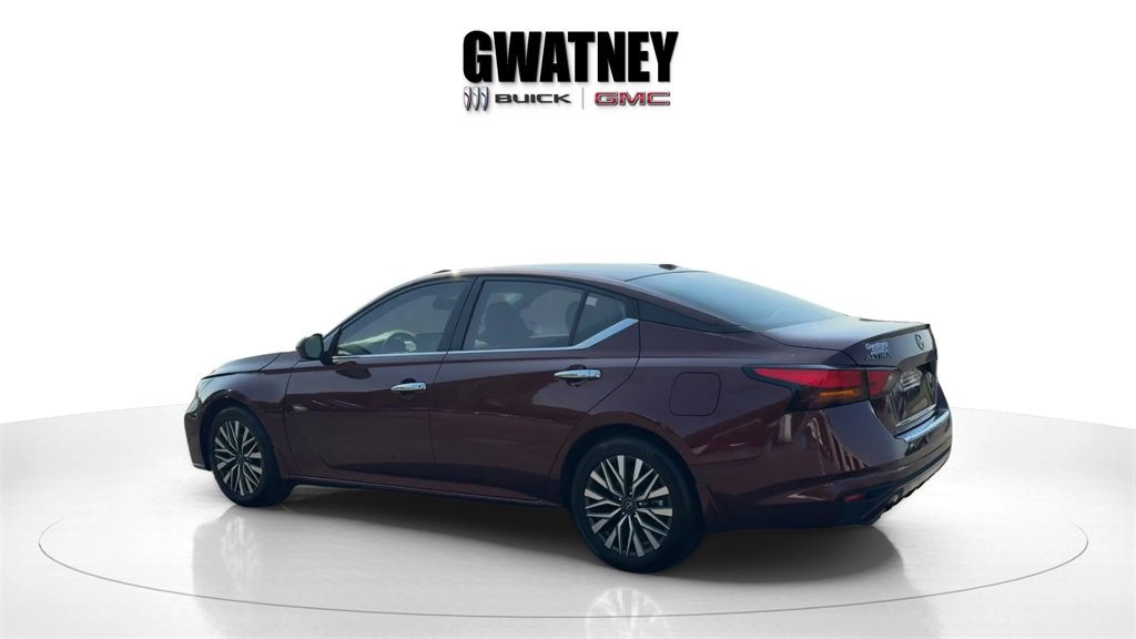 2023 Nissan Altima 2.5 SV photo 4