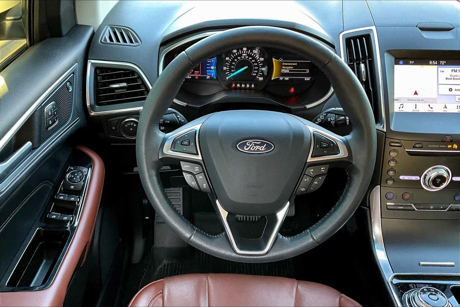 2019 Ford Edge Titanium photo 5