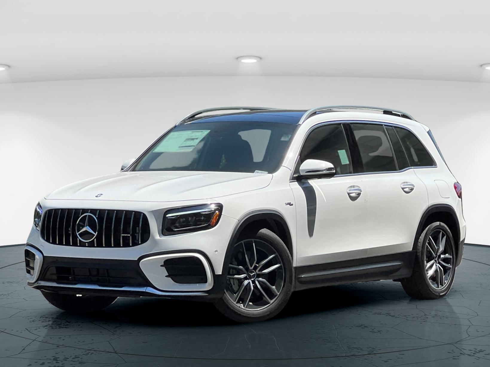 2025 Mercedes Benz GLB 35 AMG photo 2