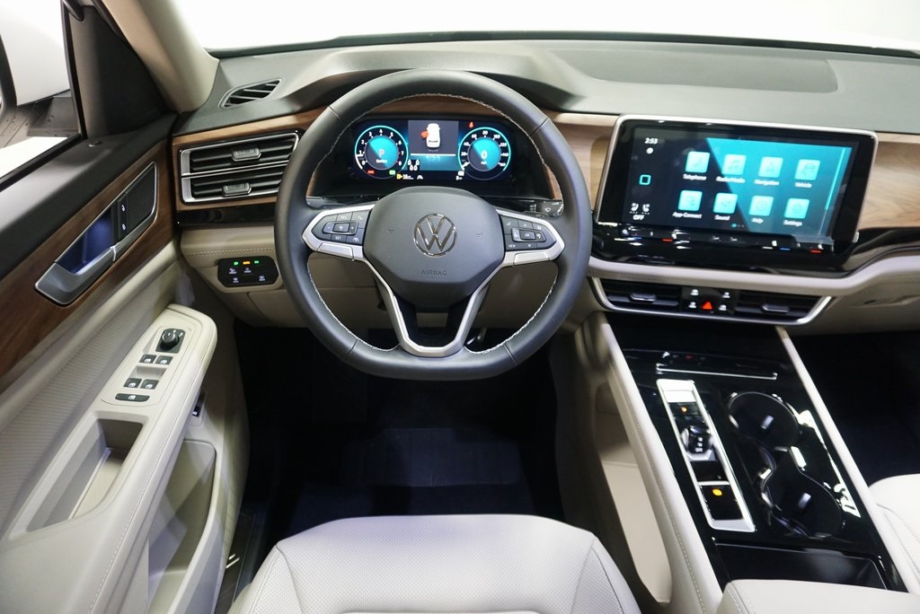 2025 Volkswagen Atlas SE Technology photo 13
