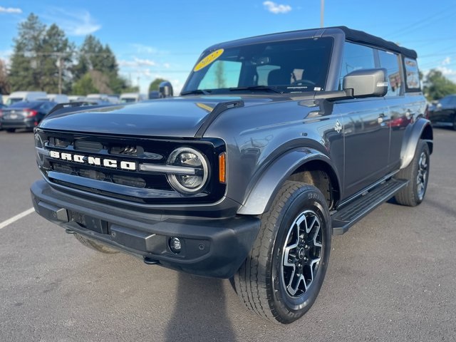 2022 Ford Bronco Outer Banks photo 4