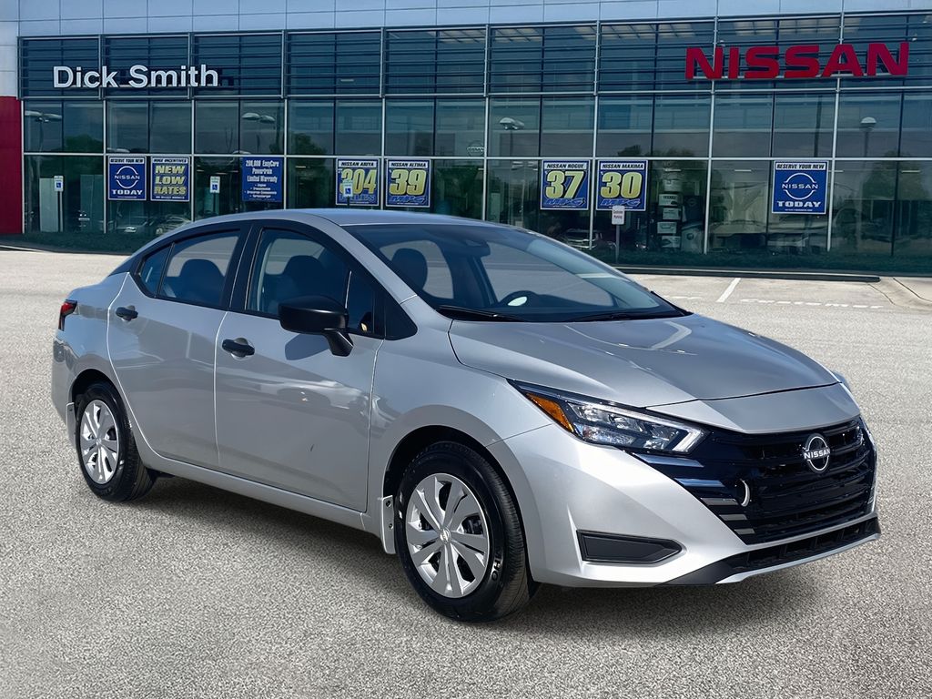 2025 Nissan Versa Sedan S's photo
