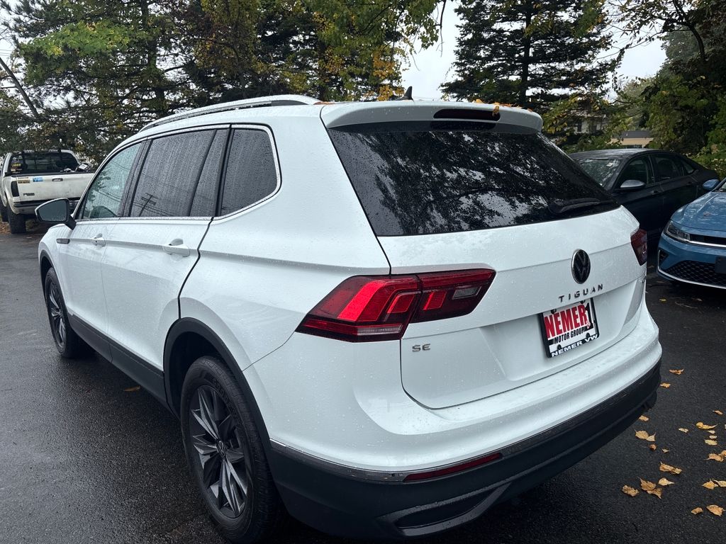 2022 Volkswagen Tiguan SE photo 8