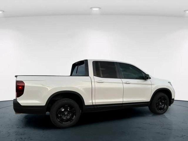 2025 Honda Ridgeline Black Edition photo 5