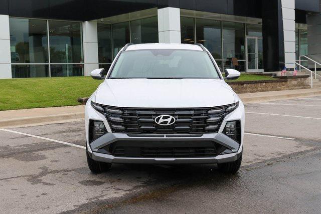 New 2025 White Hyundai SEL FWD image 2