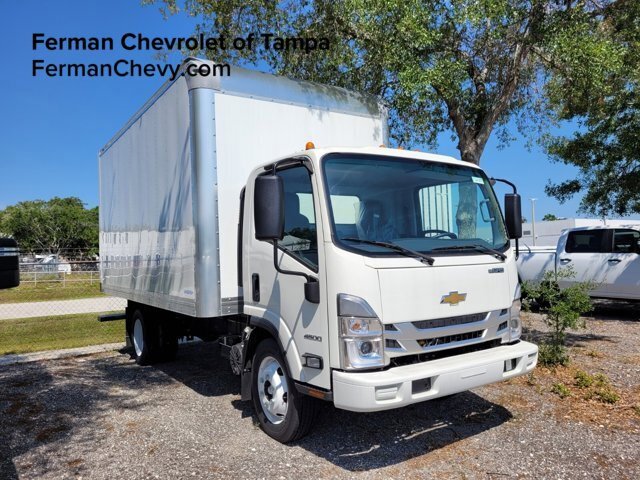 2024 Chevrolet Low Cab Forward Base's photo