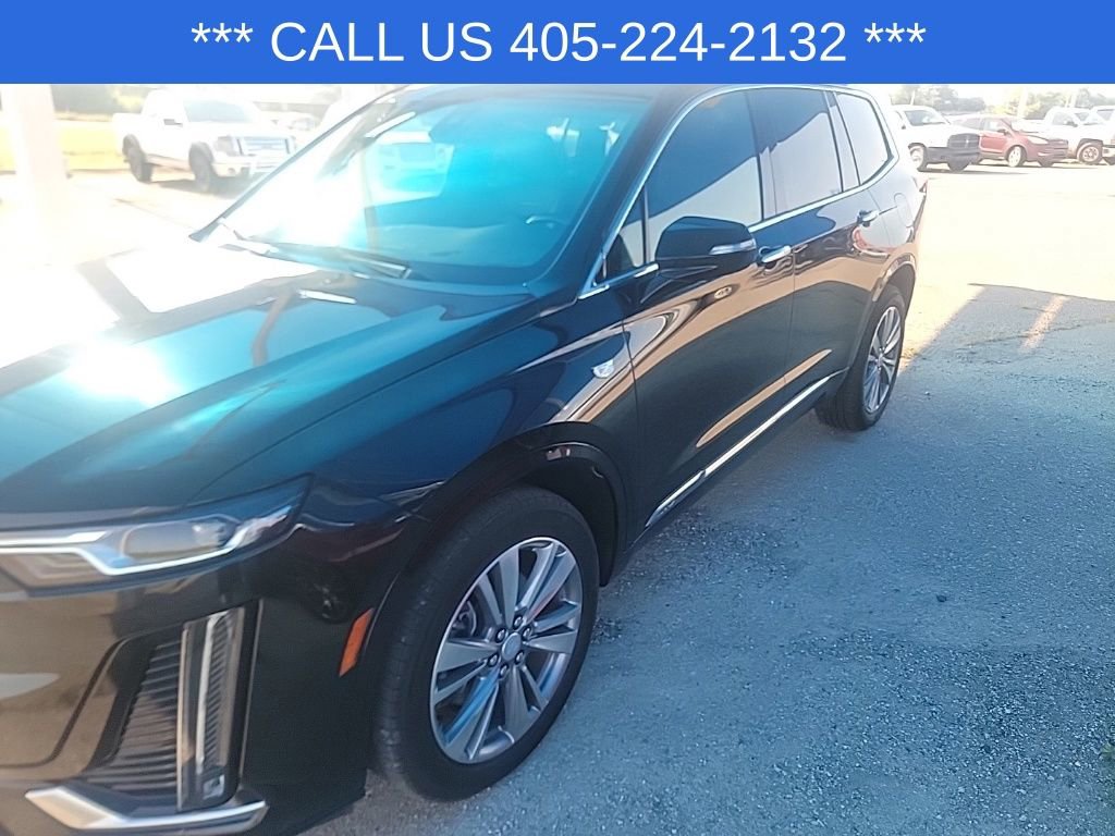 2024 Cadillac XT6 Premium Luxury photo 3
