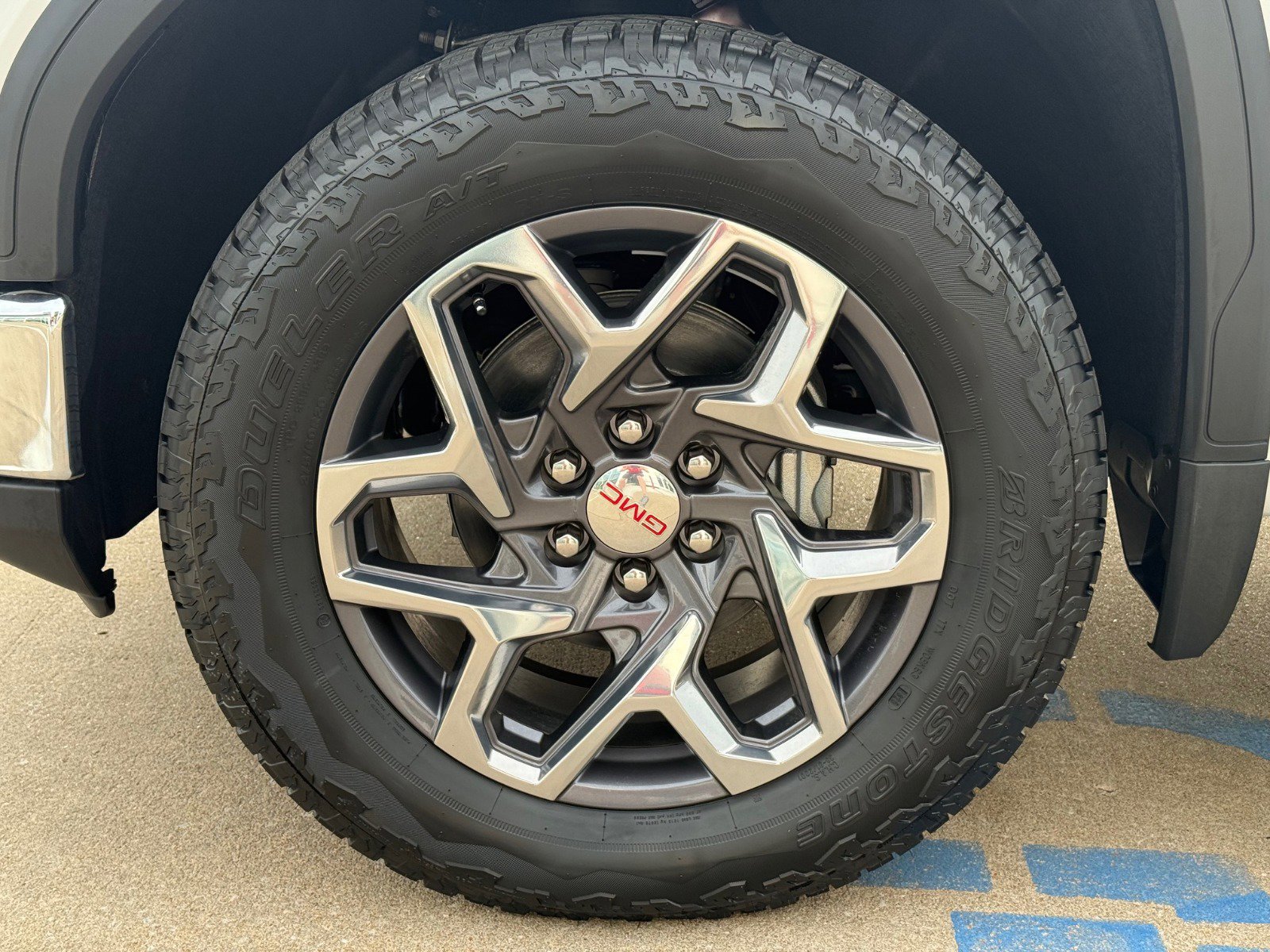 2025 Gmc Sierra 1500 SLT photo 7