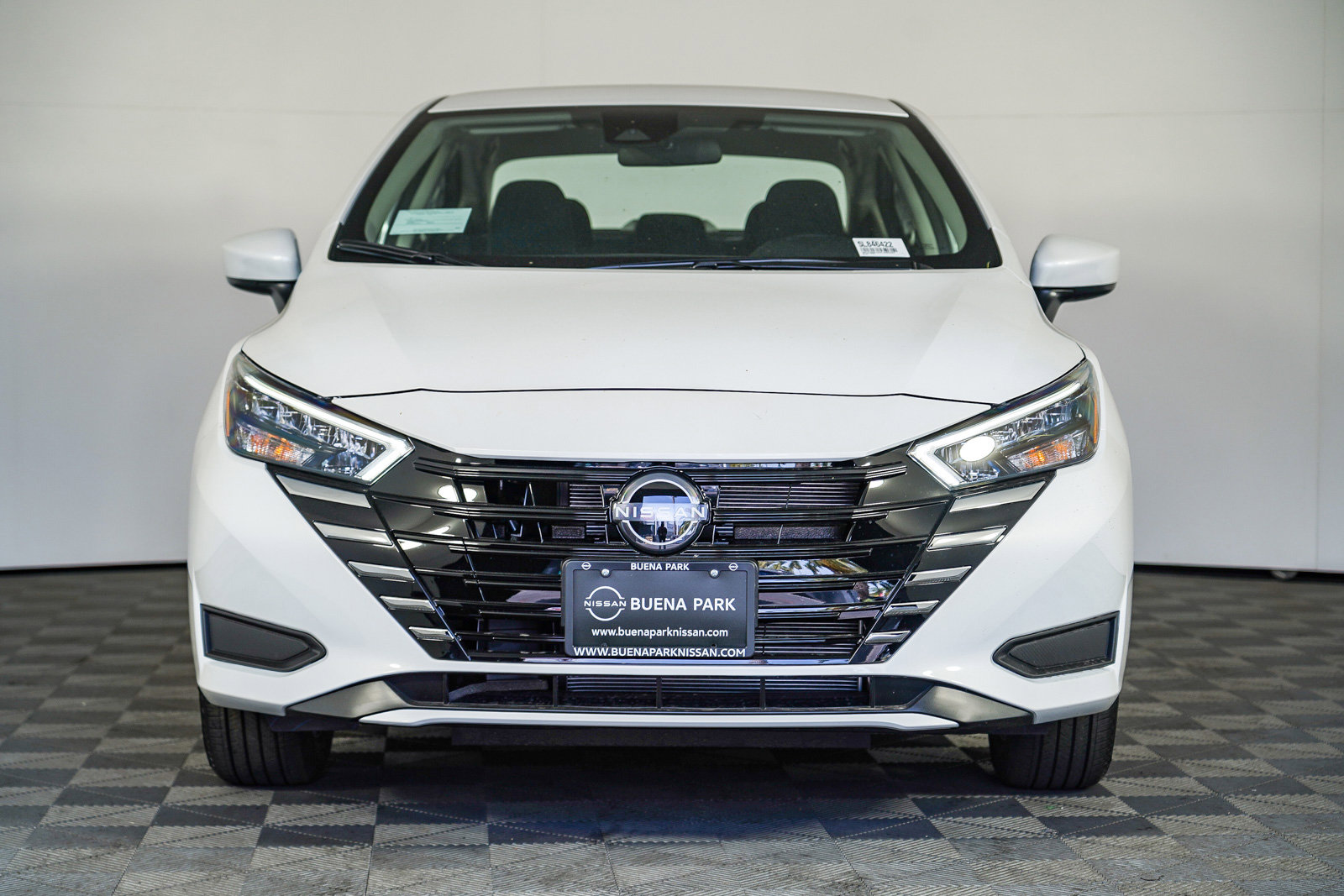 2025 Nissan Versa SV photo 4