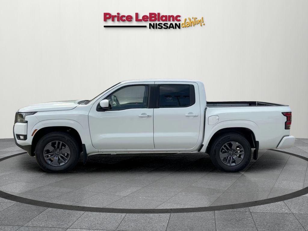 2025 Nissan Frontier Crew Cab SV photo 4