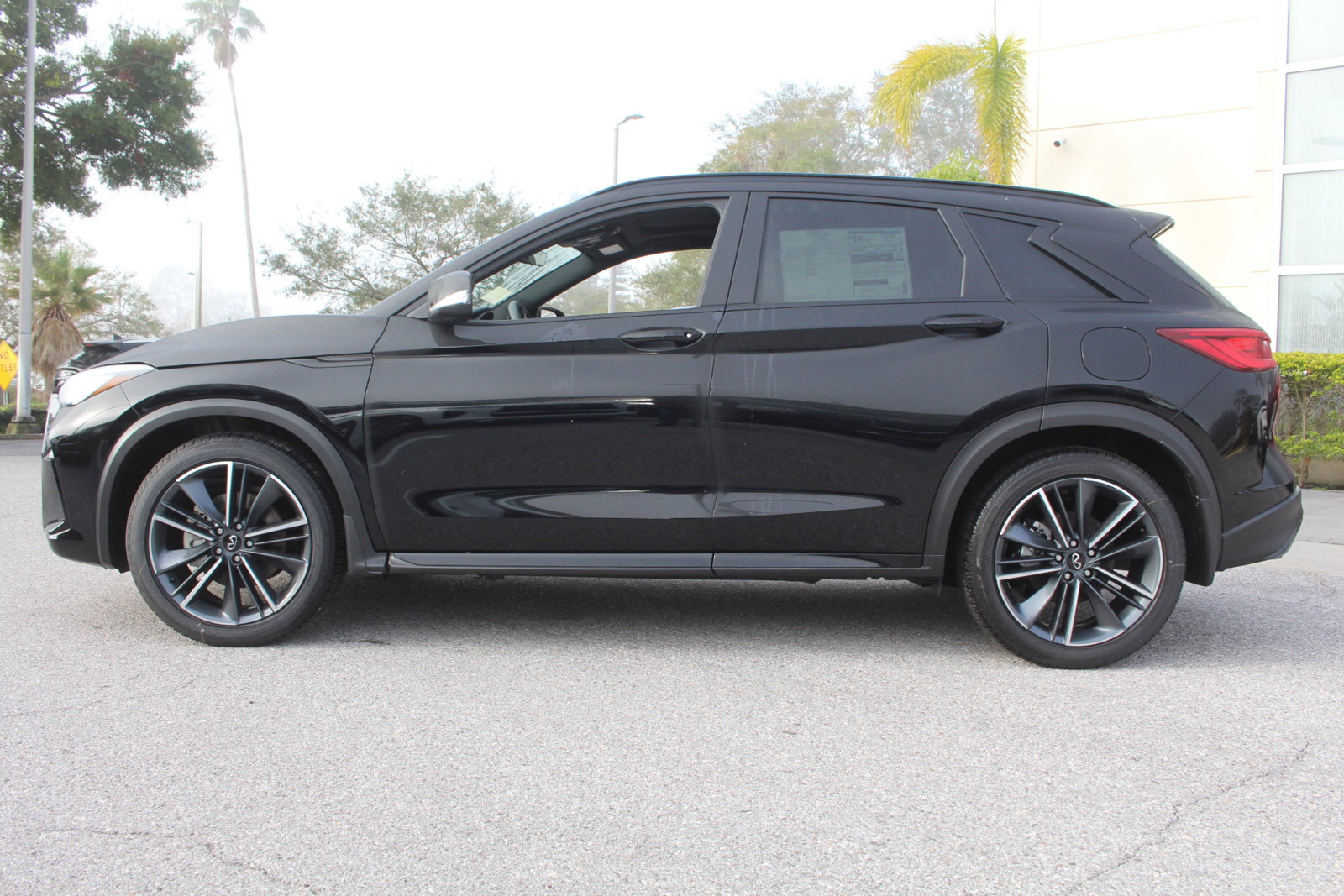 2025 Infiniti QX50 SPORT photo 2