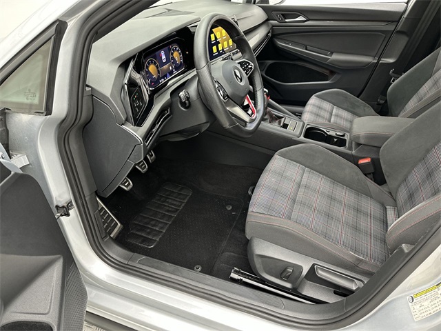 2022 Volkswagen Golf GTI SE photo 3
